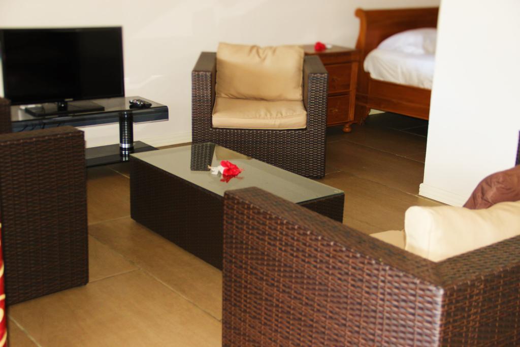 Summer Self Catering Baie Sainte Anne Exterior foto